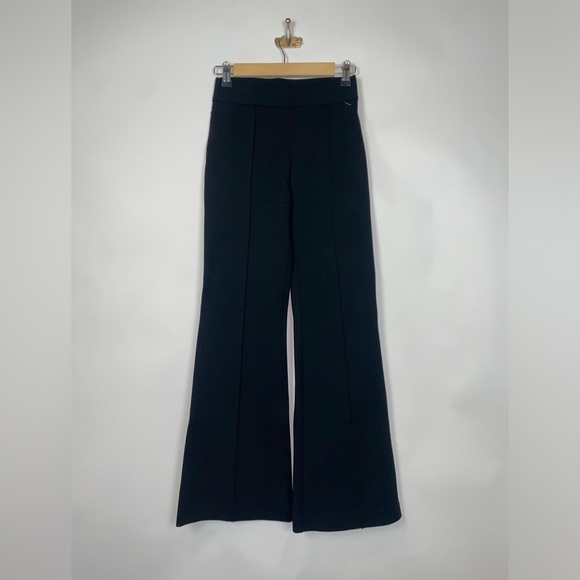 Spanx The Perfect Pant, Hi-Rise Flare Black XS - Picture 3 of 16
